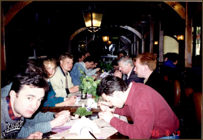 (28/57): Kompleksowe wiczenia terenowe, maj 1995,obiad w 