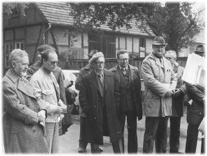 Uczestnicy sympozjum w trakcie wyjazdu terenowego, od prawej: prof. Štefan Šmelko (UT w Zvoleniu), prof. Ryszard Miś, prof. Juliusz Lemke, 